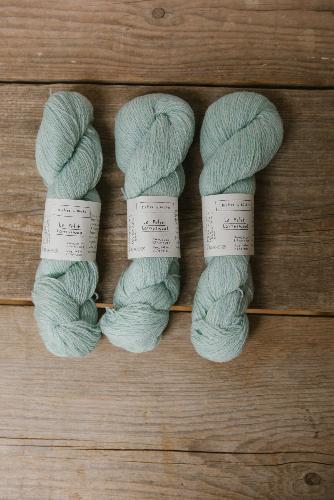 Biches et Buches Le Petit Lambswool Yarn Very light green